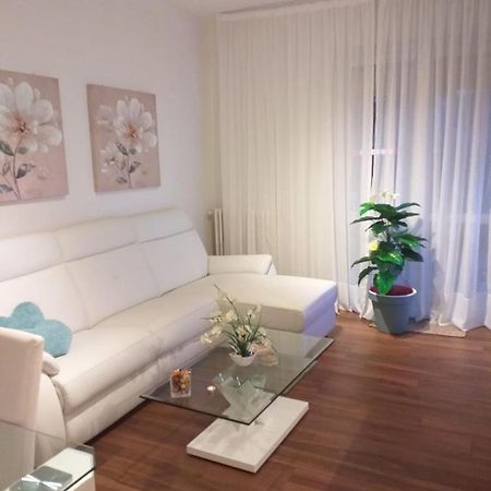 Sesto Calende Centro Apartment Luaran gambar
