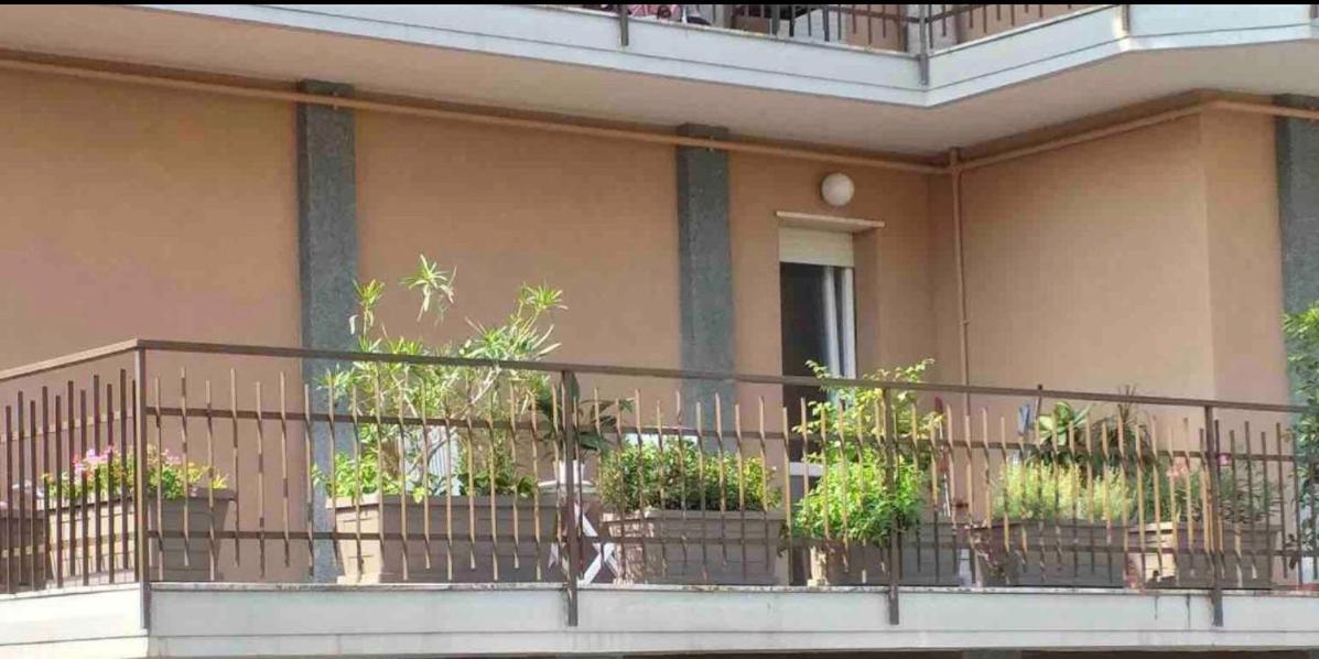 Sesto Calende Centro Apartment Luaran gambar