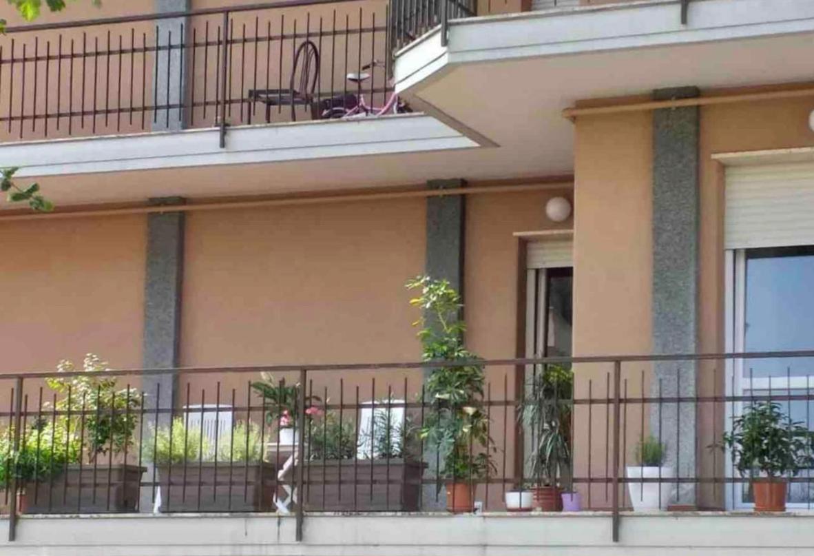 Sesto Calende Centro Apartment Luaran gambar