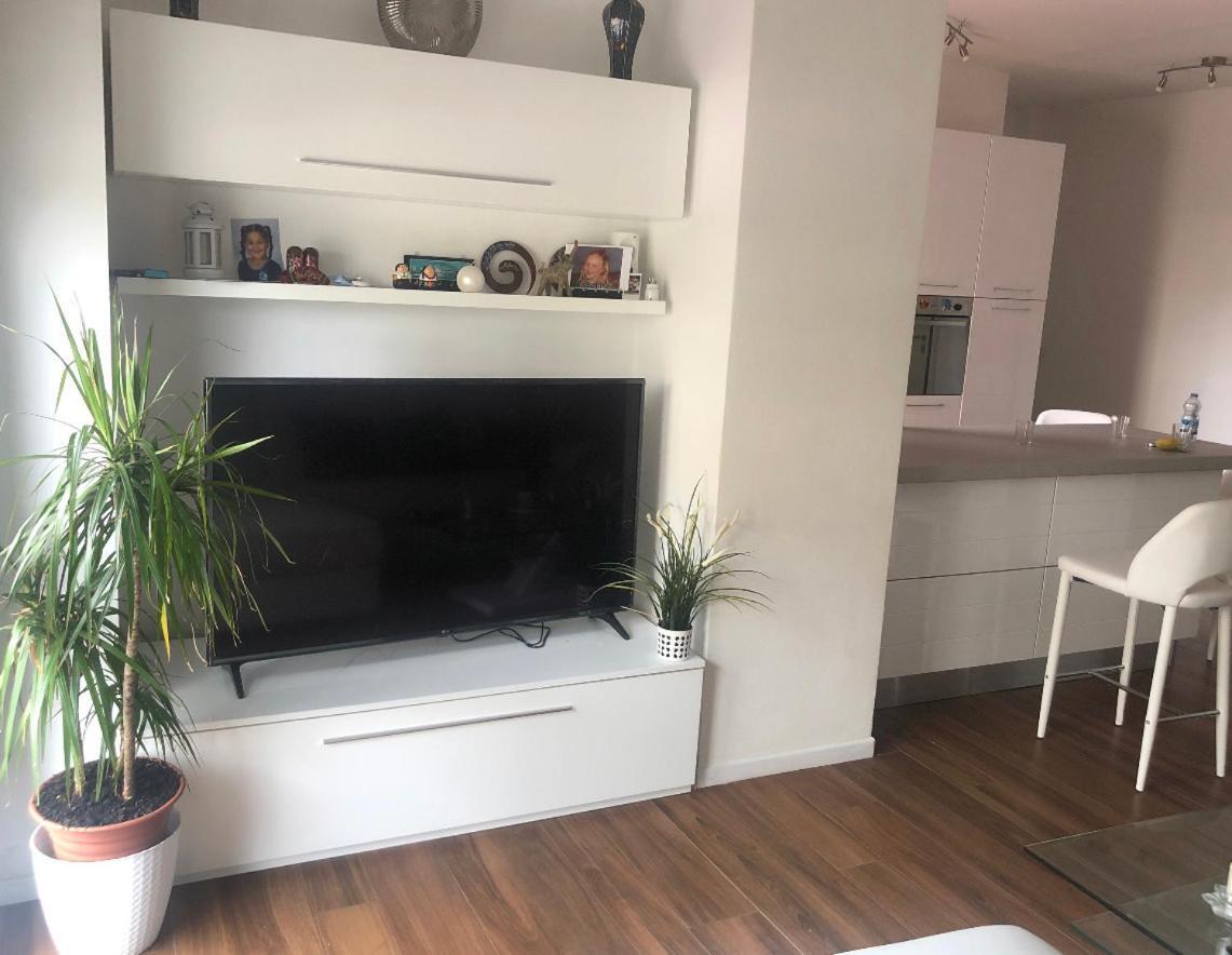 Sesto Calende Centro Apartment Luaran gambar